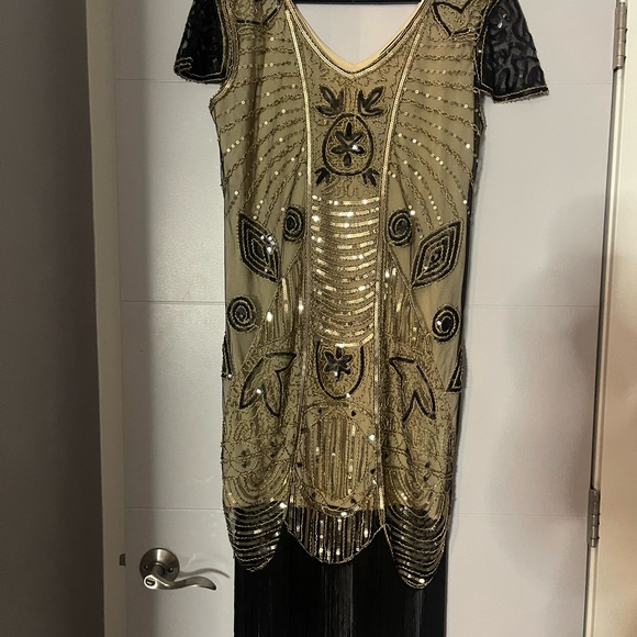Stunning flapper style dress! I NEVER REFUSE A FAIR OFFER! - Picture 3 of 5